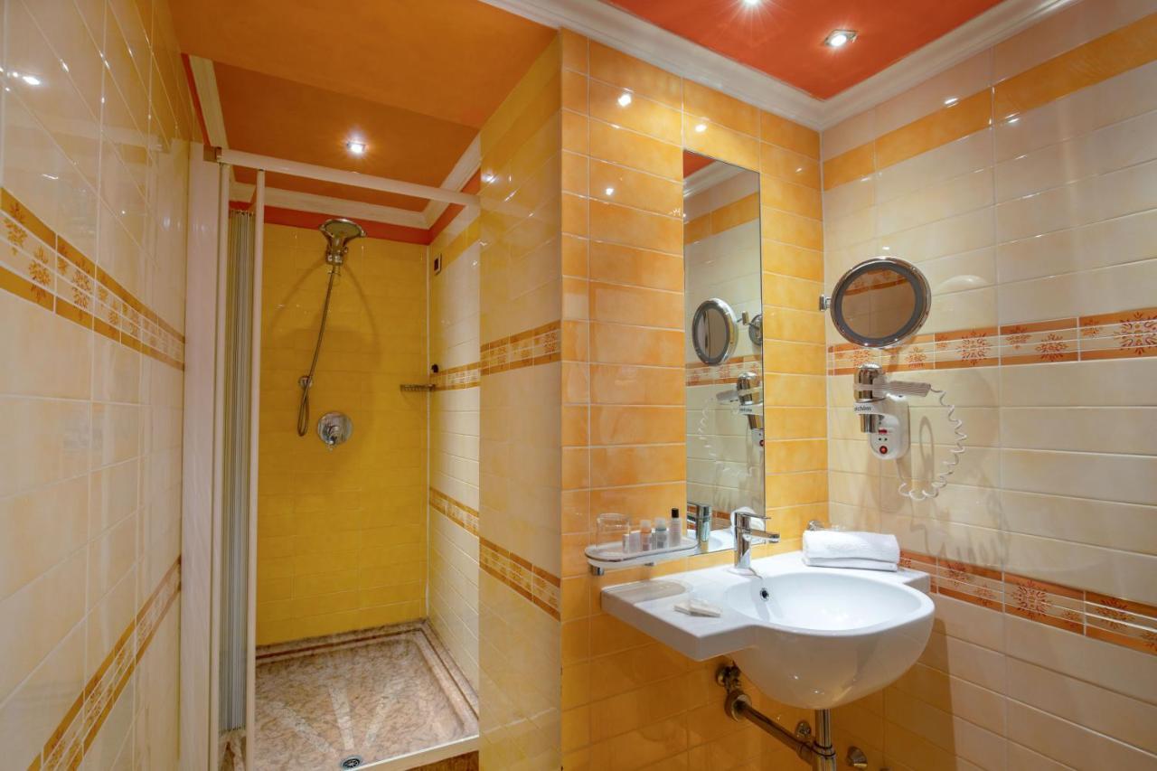 Hotel Homs Rome Exterior photo